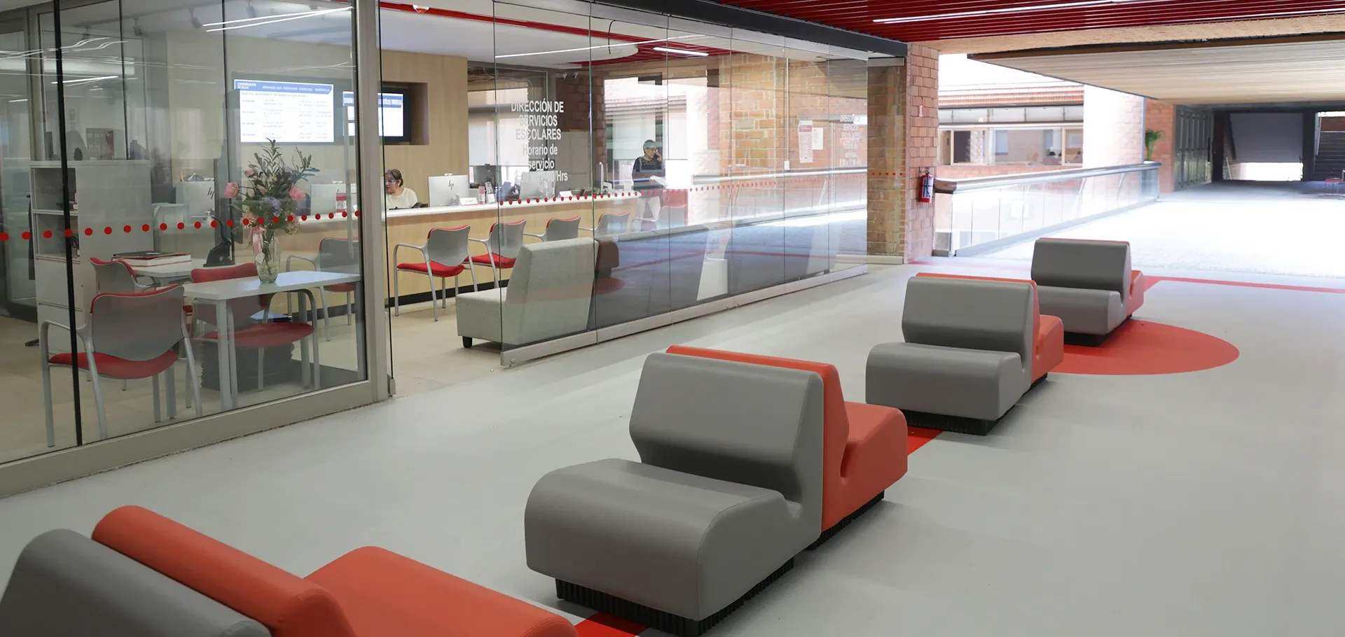 Oficina de Servicios Escolares en la IBERO.